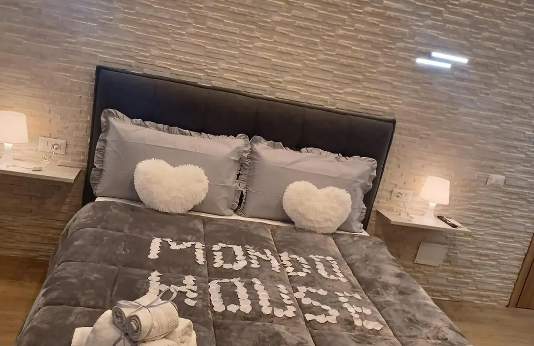 Mondo House-1